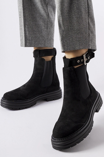 Bottines noires à fermoir...