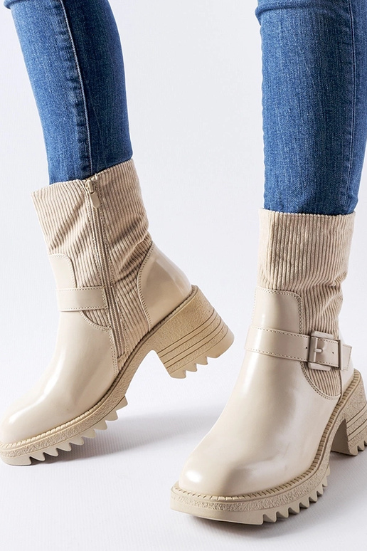 Beige Stiefeletten mit massivem...