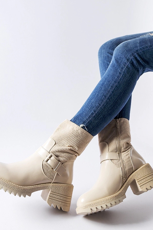 Beige Stiefeletten mit massivem...