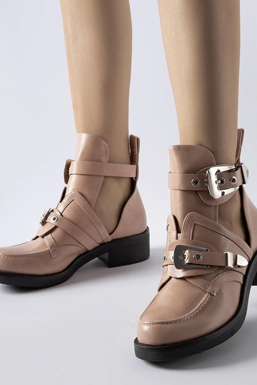 Bottines roses à découpes... 2