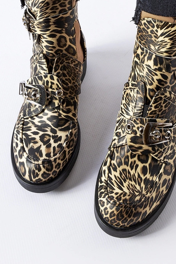 Stiefeletten mit Cut-outs... 2