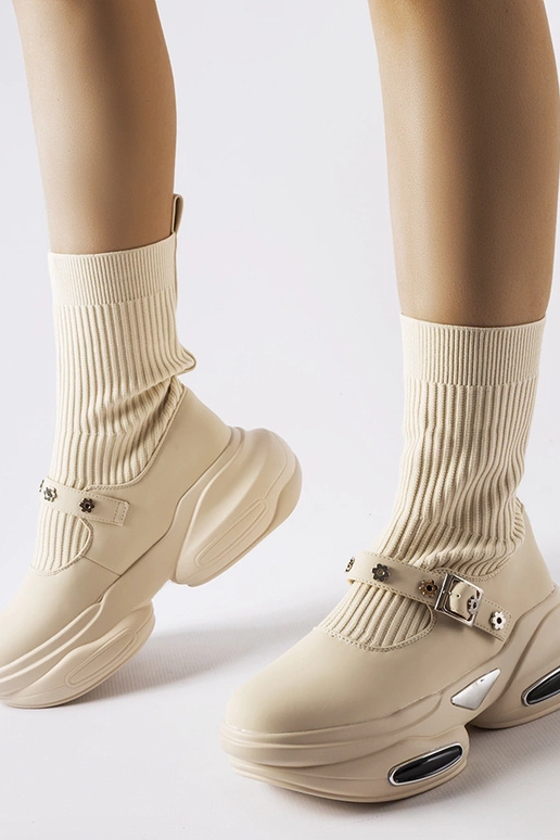 Bottines crème avec tiges chaussettes...