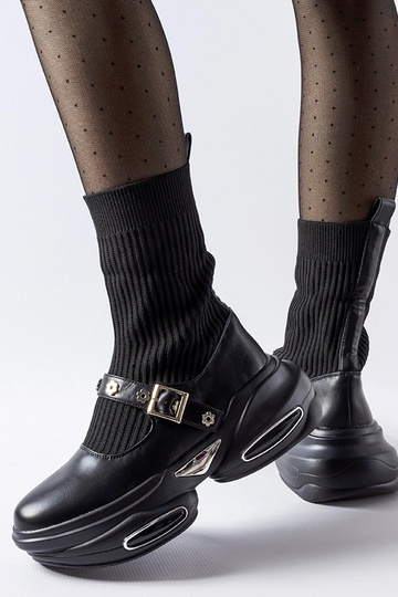 Bottes chaussettes noires...