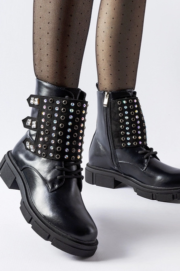 Bottines noires ornées de...