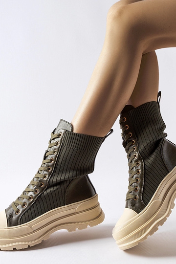 Mørkegrønne ankelstøvler... 2