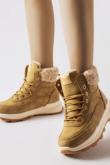 Brun Lee Cooper... 2