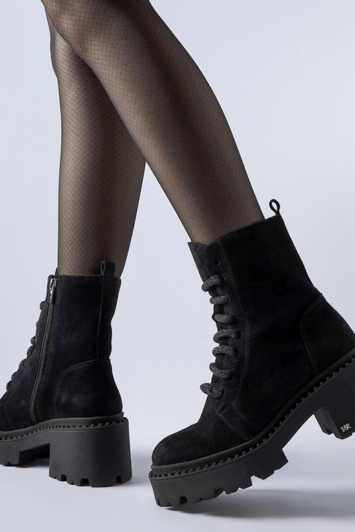 Schwarze winterliche Wanderschuhe mit...