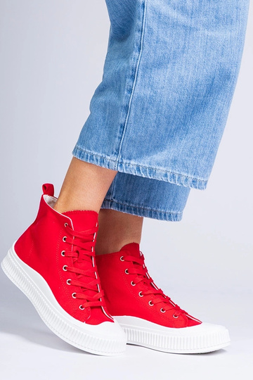 Bottines rouges sur...