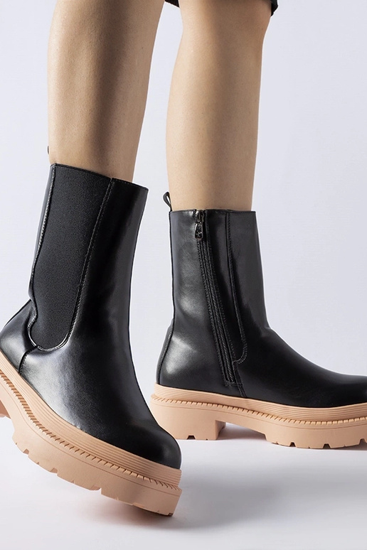 Schwarze Stiefeletten mit hellrosa...