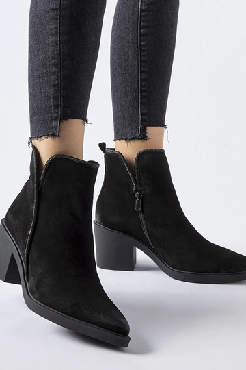 Karino schwarze Wildleder-Stiefeletten mit Blockabsatz