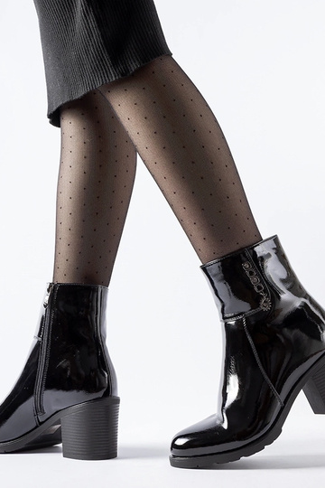 Bottines noires laquées à... 2