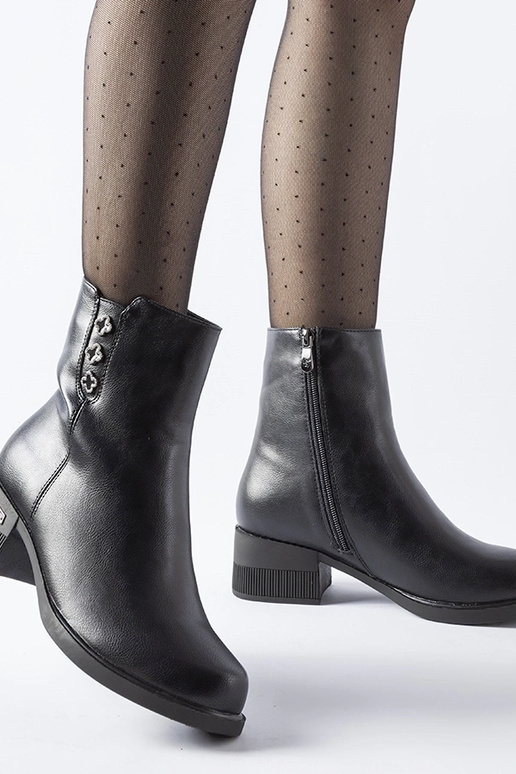 Schwarze gefütterte Stiefeletten mit...