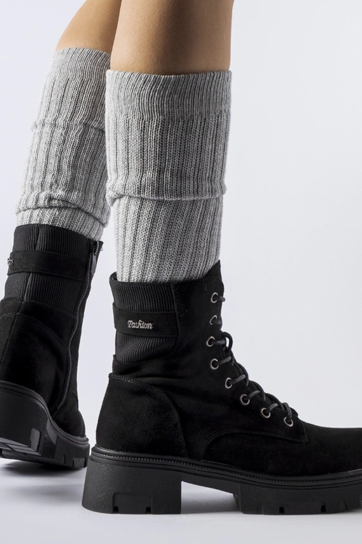 Bottes noires légèrement isolées en...