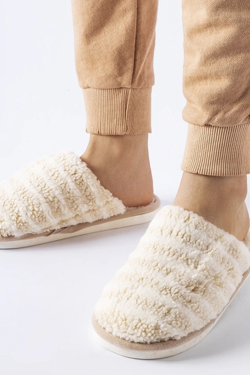 Chaussons rayés Agira... 2