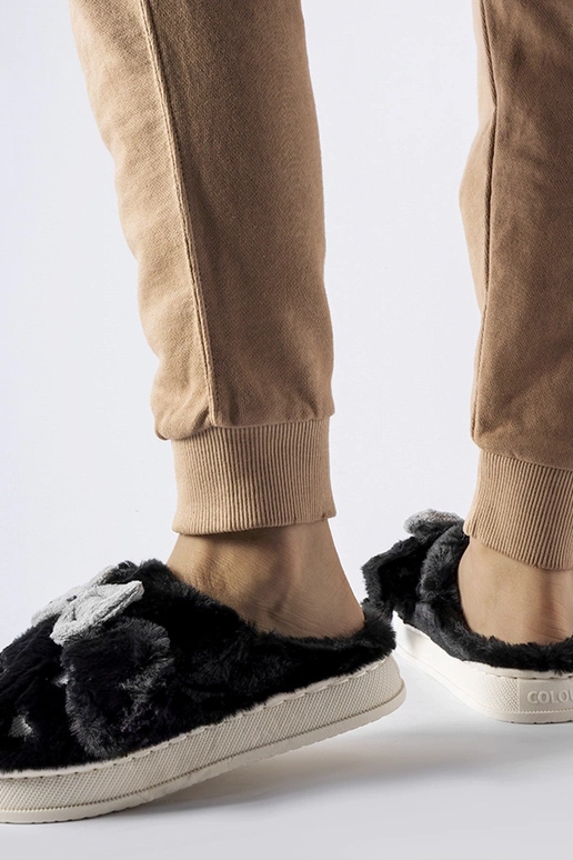 Chaussons noirs chauds avec oreilles...