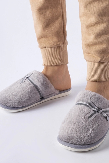 Chaussons chauds gris avec...
