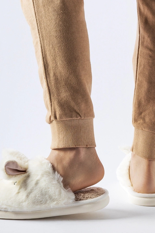 Chaussons blancs chauds avec oreilles...