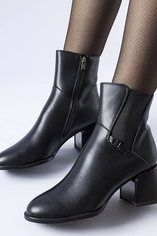 Sorte isolerede ankelstøvler med hæl...