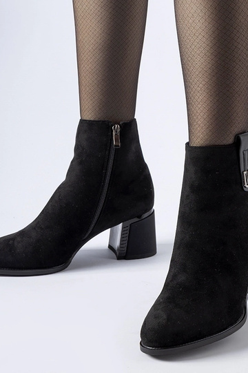 Schwarze isolierte Stiefeletten mit Bangor-Absatz