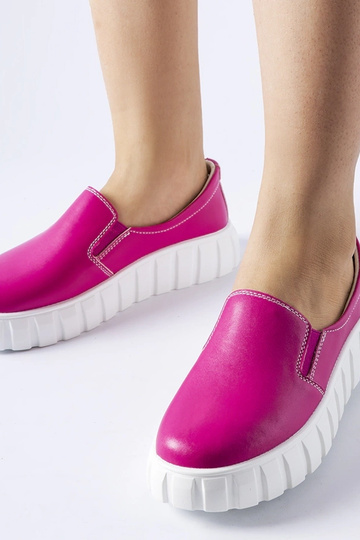 Mocassins roses à enfiler...