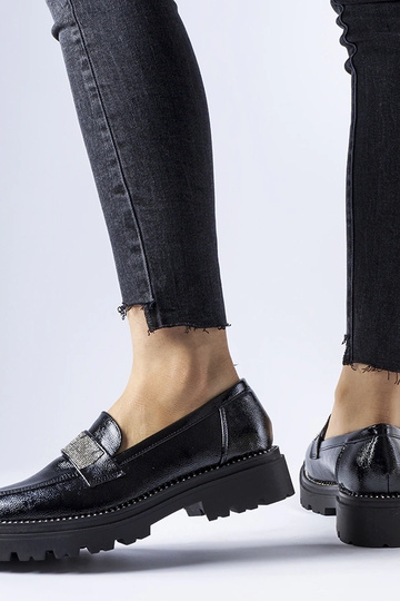 Mocassins en cuir verni noir Fecteau 2
