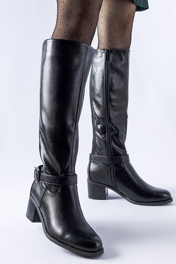 Bottes noires à boucle... 2