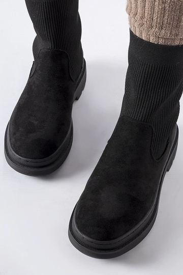 Bottes noires à grosses... 2