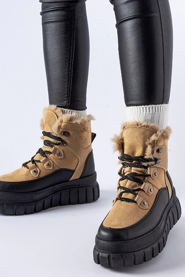 Bottines beiges à semelle...