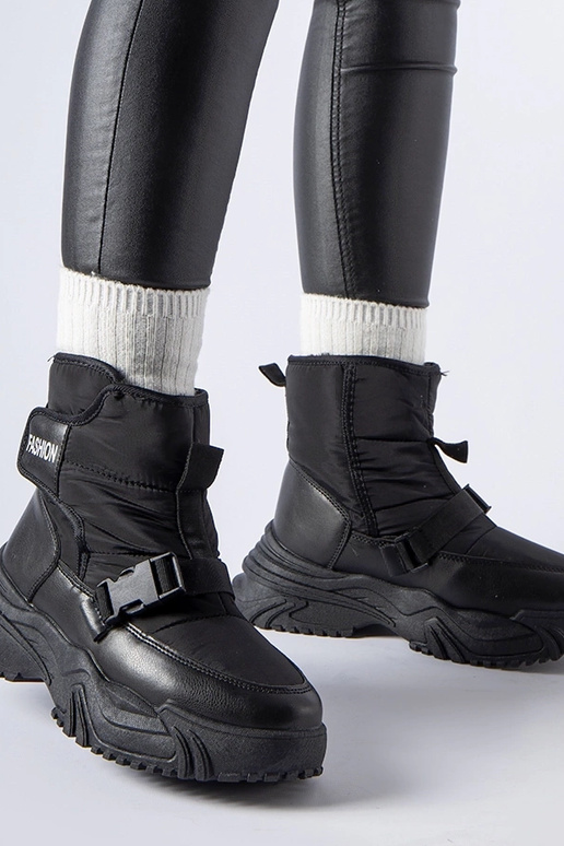 Bottes de neige isolées noires avec...