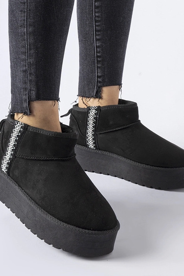 Bottes noires d'hiver à...