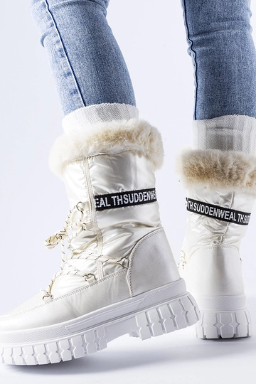 Bottes de neige isolées... 2