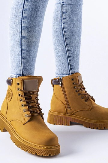 Bottines classiques brunes...