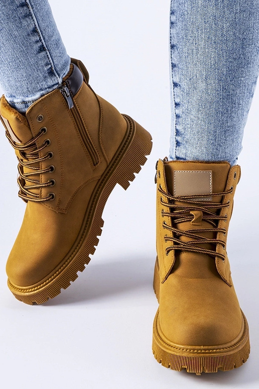 Klassieke bruine verwarmde boots Tricase