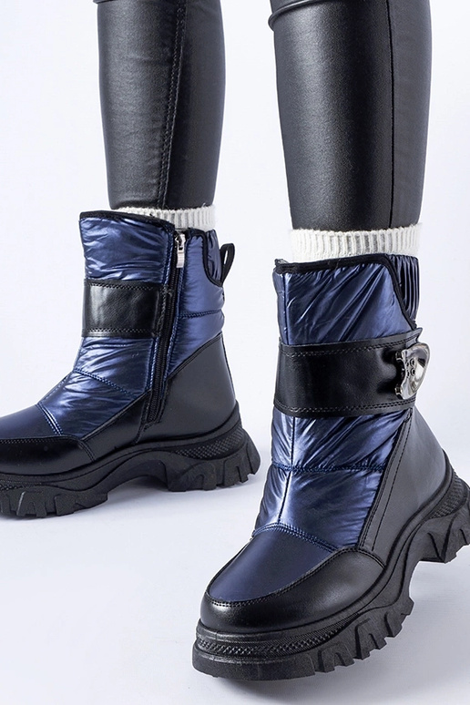 Dunkelblaue Schneestiefel auf...