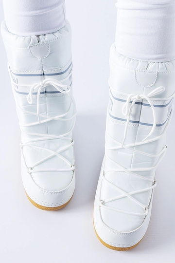 Bottes de neige isolées... 2