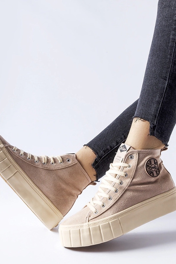 Beige Lee Cooper Sneakers...