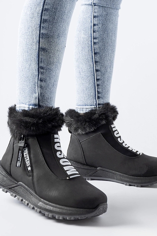 Sorte isolerede high-top sneakers...