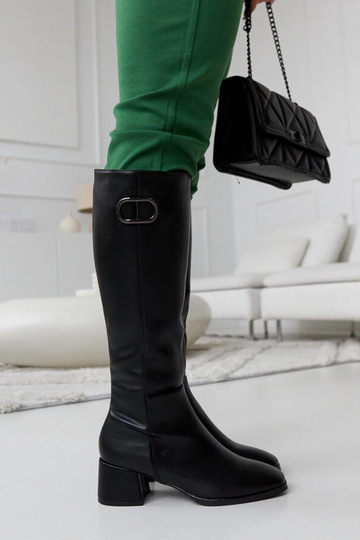 Schwarze Stiefel mit dekorativer Schnalle Sydney