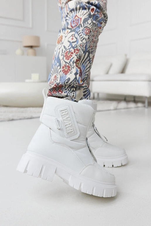 Weiße isolierte Schneestiefel mit...