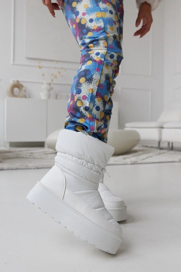 Witte geïsoleerde...