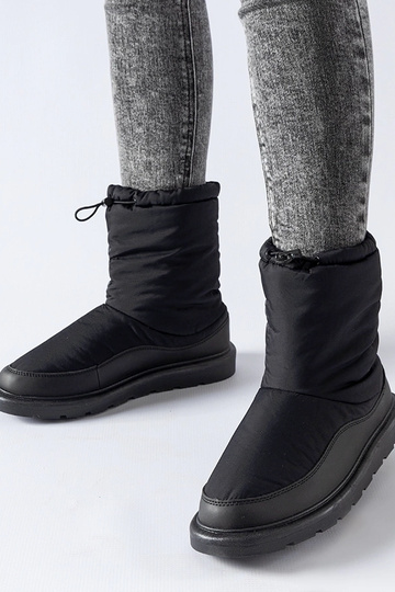 Zwarte geïsoleerde...