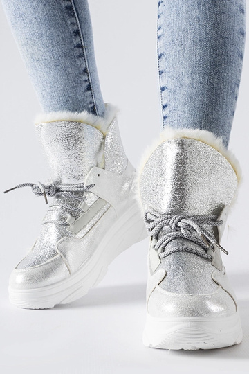 Bottes de neige isolées... 2