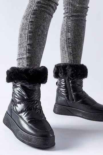 Schwarze isolierte...