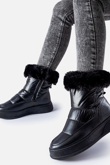 Bottes de neige noires... 2