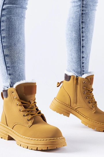 Bottines isolées brunes...