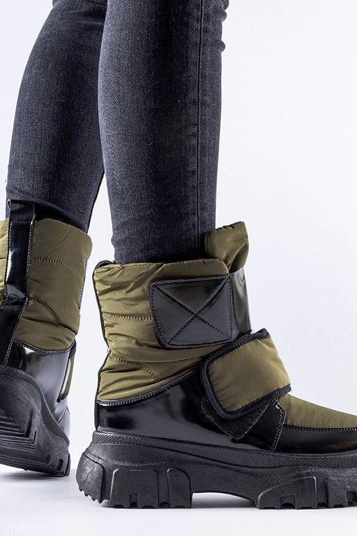 Grüne gefütterte Schneestiefel...