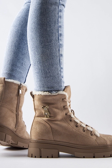 Beige isolierte Schuhe aus Kunstwildleder Pompei 2