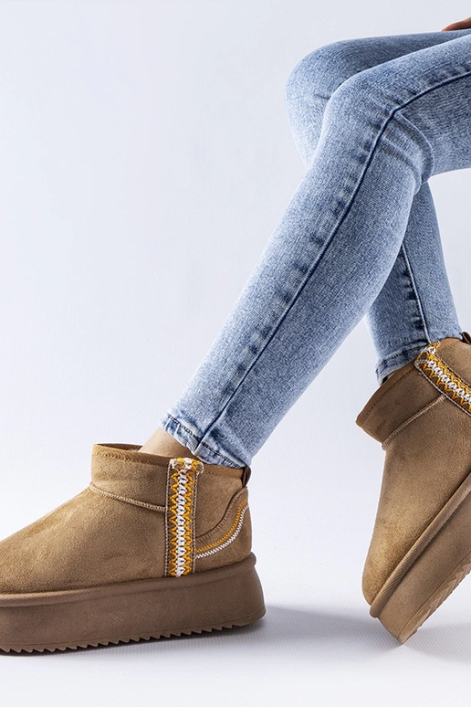 Dunkelbeige Schneestiefel auf...