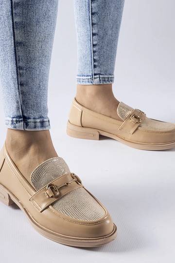 Mocassins beiges à boucle...