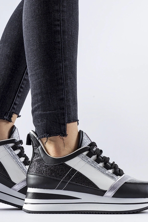 Sorte glitter sneakers på platformen...